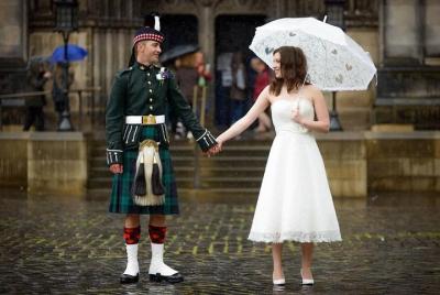 Private Photo Session with a Local Photographer in Stirling Private Photo Session with a Local Photographer in Stirling