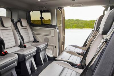 Private Transfer: Andorra to Barcelona City or BCN Airport by Lux Private Transfer: Andorra to Barcelona City or BCN Airport by Lux