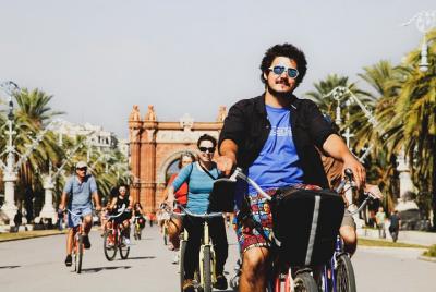 Private Barcelona Bike Tour, Gaudi's Art and Medieval Districts with Local Guide