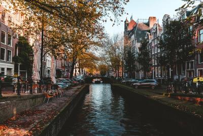 Private Amsterdam Tour: Old Town Exploration Game Private Amsterdam Tour: Old Town Exploration Game