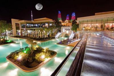 Baku Lights: the Night Tour illuminated by Baku lights