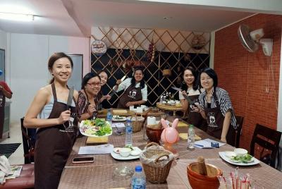 Full Day Phuket Easy Thai Cooking Class and Market Tour