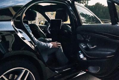 Arrival Private Transfer from Munich Airport MUC to Munich in Business Car