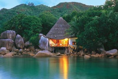 Apertitif and Romantic Dinner in Chauve Souris Island (Praslin Island) Apertitif and Romantic Dinner in Chauve Souris Island (Praslin Island)