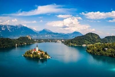 An amazing journey to Ljubljana capital city and marvelous Lake B