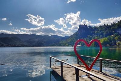 Bled Wonders : Lakes Afternoon Tour from Ljubljana Bled Wonders : Lakes Afternoon Tour from Ljubljana