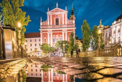 Private city tour of Ljubljana. 4 hours with a friendly and fun l Private city tour of Ljubljana. 4 hours with a friendly and fun l