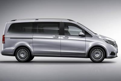 Barcelona El-Prat International Airport Private Arrival Transfer