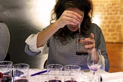 Make Your Own Bottle of Wine in the Center of Paris