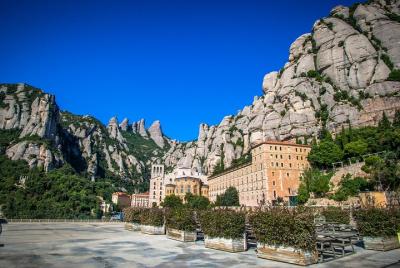 Montserrat Small Group Tour with Sagrada Familia Direct Access and Audioguide