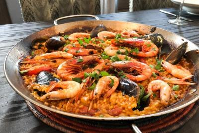 Private Paella Cooking Class in Barcelona
