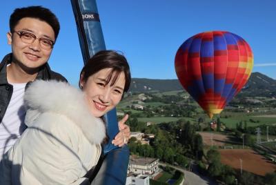 Private Barcelona Balloon 2 Pax including Breakfast in Restaurant and Champagne