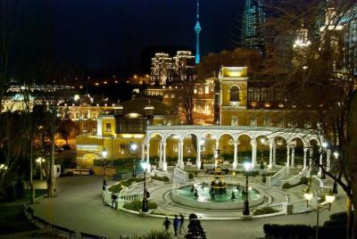 Charming Baku Lights Night Tour Charming Baku Lights Night Tour