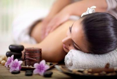 120 minutes Full Body Relaxing Massage + Head Massage + Feet Mass 120 minutes Full Body Relaxing Massage + Head Massage + Feet Mass