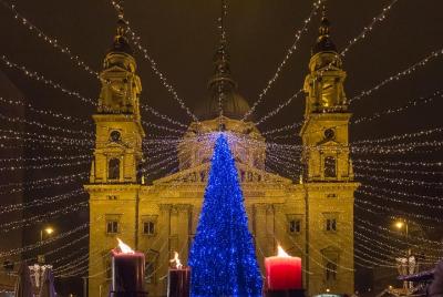Christmas Lights, Beautiful Budapest with Mulled Wine! Christmas Lights, Beautiful Budapest with Mulled Wine!