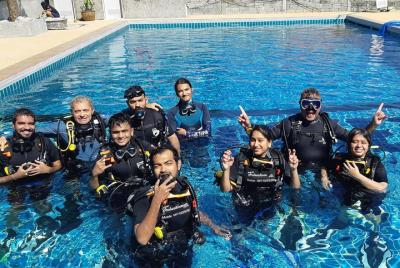 Scuba diving lesson for beginners (1 hour ) Scuba diving lesson for beginners (1 hour )