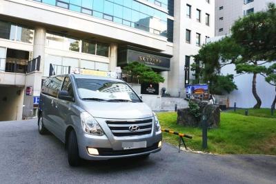 Private Airport Transfer: Incheon Airport to Seoul City (1-6 pax) Private Airport Transfer: Incheon Airport to Seoul City (1-6 pax)