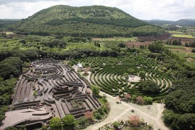 Jeju Maze Land Discount Ticket With Private Transfer(One way, Rou Jeju Maze Land Discount Ticket With Private Transfer(One way, Rou