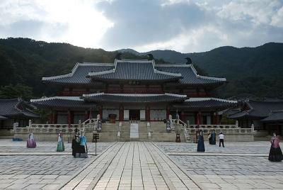 Day Trip to Yongin Daejanggeum and Korean Folk Village from Seoul