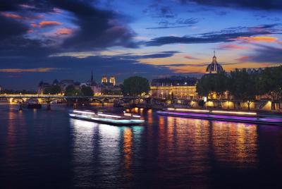 Seine River Paris by Night Sightseeing Sparkling Cruise with Cham
