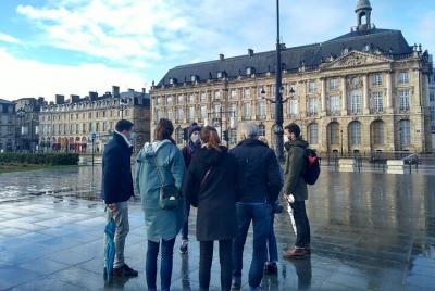 Guided tour 2 hours: The Port of Bordeaux Guided tour 2 hours: The Port of Bordeaux