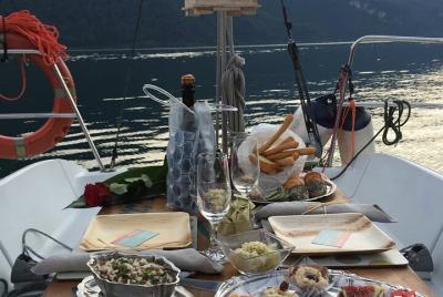 Love, Sail & Taste: Romantic sunset experience on Lake Como Love, Sail & Taste: Romantic sunset experience on Lake Como