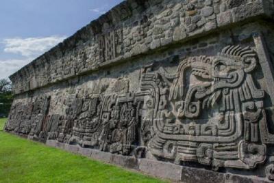 Day Trip to Xochicalco Ruins and Hacienda Vista Hermosa from Acapulco