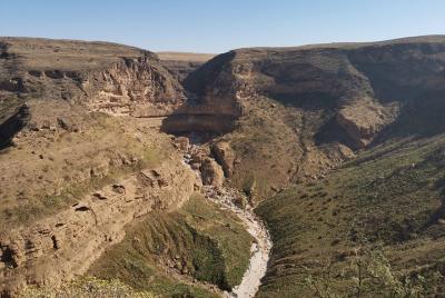 Trek to Taiq Cave Trek to Taiq Cave