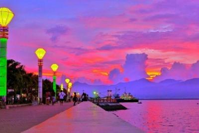 Shared Puerto Princesa Bay Cruise with Dinner and Fireflies Watch Shared Puerto Princesa Bay Cruise with Dinner and Fireflies Watch