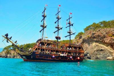 Pirate Yacht in Kemer Pirate Yacht in Kemer