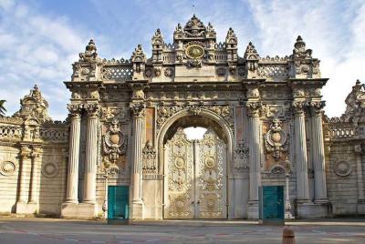 Dolmbahce Palace, Camlica Hill and Bosphorus Bridge tour Dolmbahce Palace, Camlica Hill and Bosphorus Bridge tour