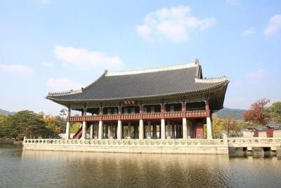 Full-Day Private Guided Cultural and Sightseeing Tour of Seoul