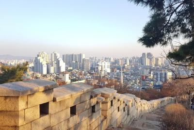 Seoul Old City Wall Tour with Sunset