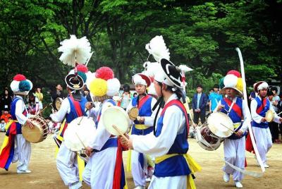 Small Group Half-Day Korean Folk Village Tour from Seoul Small Group Half-Day Korean Folk Village Tour from Seoul
