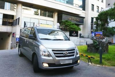 Private Airport Transfer: Seoul City - Gimpo Airport (1-6 pax)