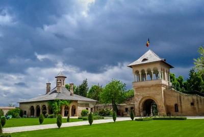 Small Group Tour to Mogosoaia Palace Snagov and Caldarusani Monas Small Group Tour to Mogosoaia Palace Snagov and Caldarusani Monas