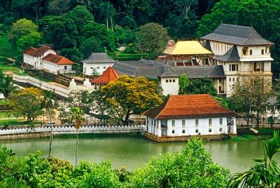 Kandy City Tour from Hikkaduwa Kandy City Tour from Hikkaduwa