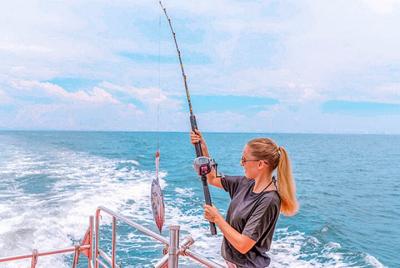 Deep Sea Fishing Boat Tour in Hikkaduwa Deep Sea Fishing Boat Tour in Hikkaduwa