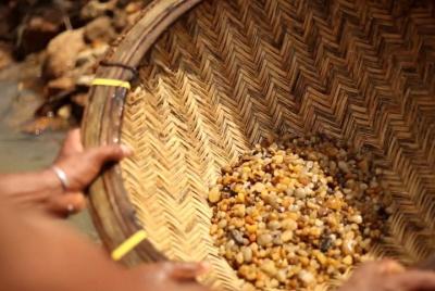 Explore Gem Mines in Rathnapura from Kalutara Explore Gem Mines in Rathnapura from Kalutara