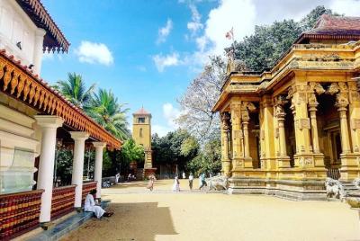 Half Day Tour to Visit Kelaniya Temple 