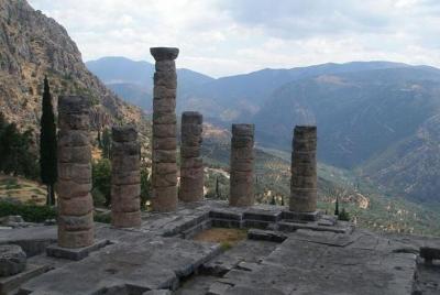 Delphi guided tour with transportation Delphi guided tour with transportation