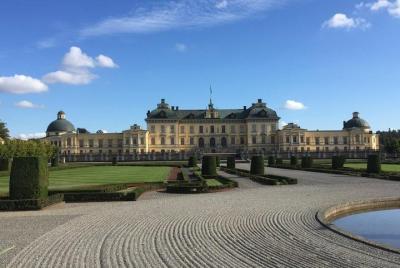 Drottningholm Palace & The Chinese Pavilion - Private Chauffeur Tour Drottningholm Palace & The Chinese Pavilion - Private Chauffeur Tour