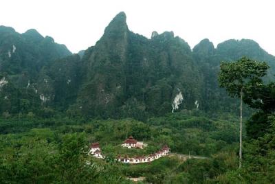 2-Day Small-Group Tour in Khao Sok National Park 2-Day Small-Group Tour in Khao Sok National Park