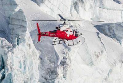 Jungfraujoch private tour with a guide from Zurich by Helicopter  Jungfraujoch private tour with a guide from Zurich by Helicopter