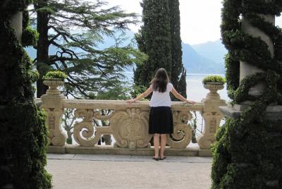 Villas and Flavors of Lake Como Walking and Boating Full-Day Trip from Milan