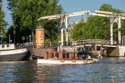 Vegan Amsterdam Private Canal Cruise With Vegan Drinks and Cheese Vegan Amsterdam Private Canal Cruise With Vegan Drinks and Cheese