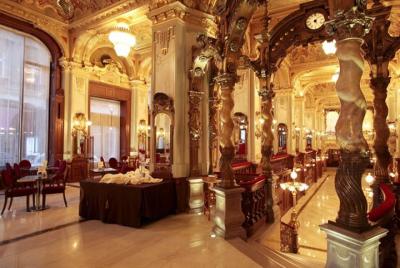 Private Tour: Cafe Tour through the Literature and History of Bud Private Tour: Cafe Tour through the Literature and History of Bud