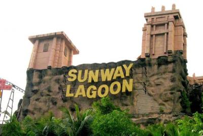 Sunway lagoon Theme Park Day-Trip