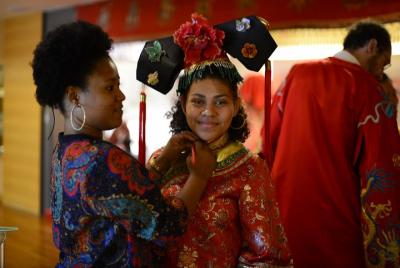 A Taste of Local Food- Pineapple Cake DIY And Night Market Explor