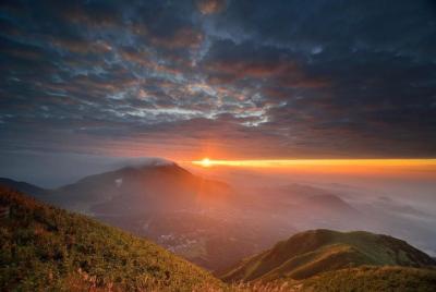 Private Taipei Sunrise Tour in Yangmingshan National Park Private Taipei Sunrise Tour in Yangmingshan National Park